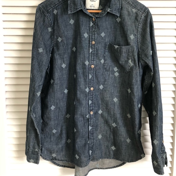 AE• Diamond embroidered denim button up - Picture 2 of 5